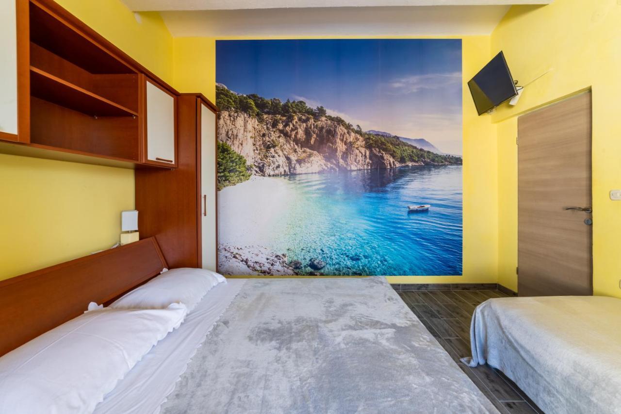 Apartments Ribarevic Макарска Екстериор снимка