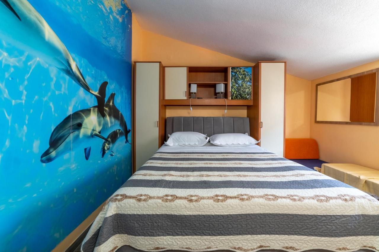 Apartments Ribarevic Макарска Екстериор снимка