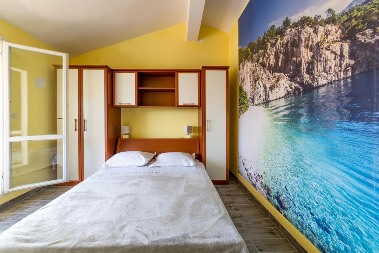 Apartments Ribarevic Макарска Екстериор снимка