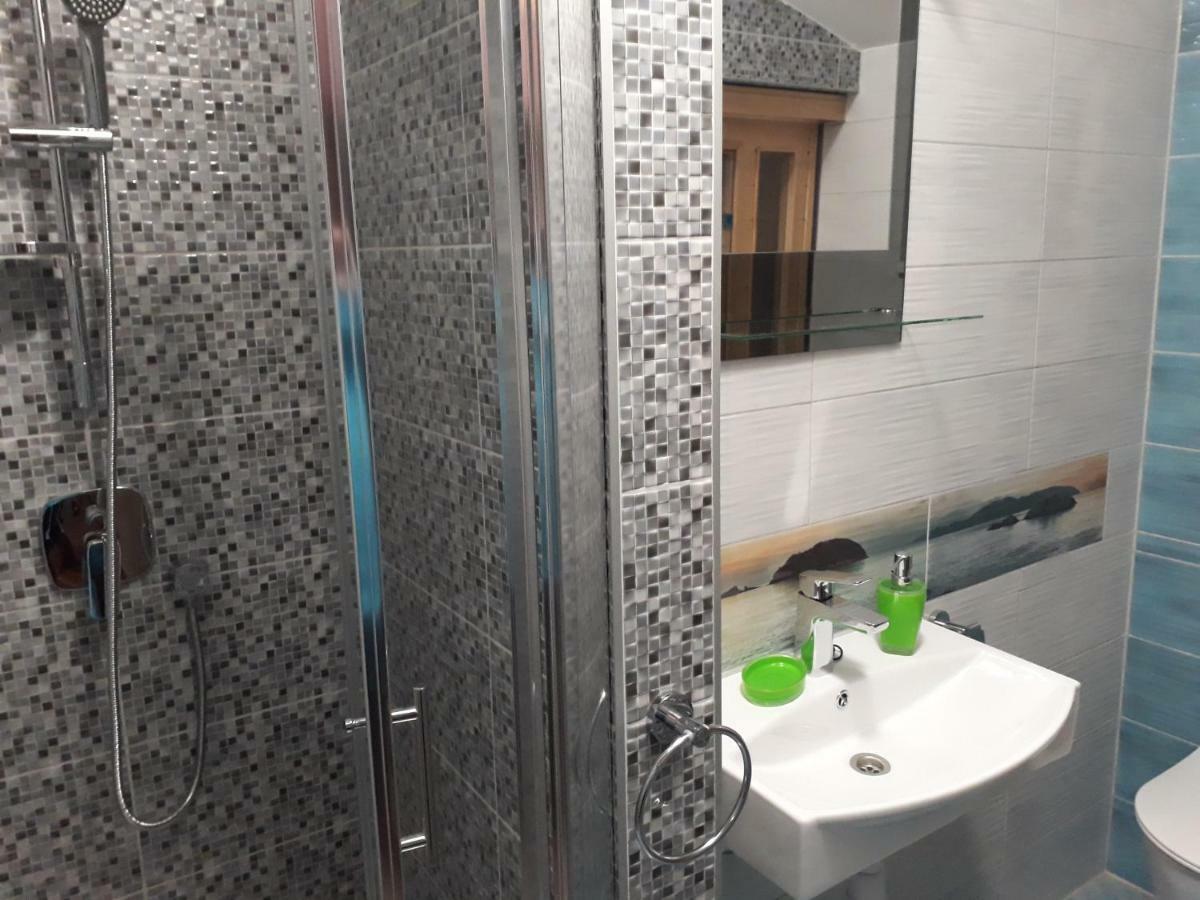 Apartments Ribarevic Макарска Екстериор снимка